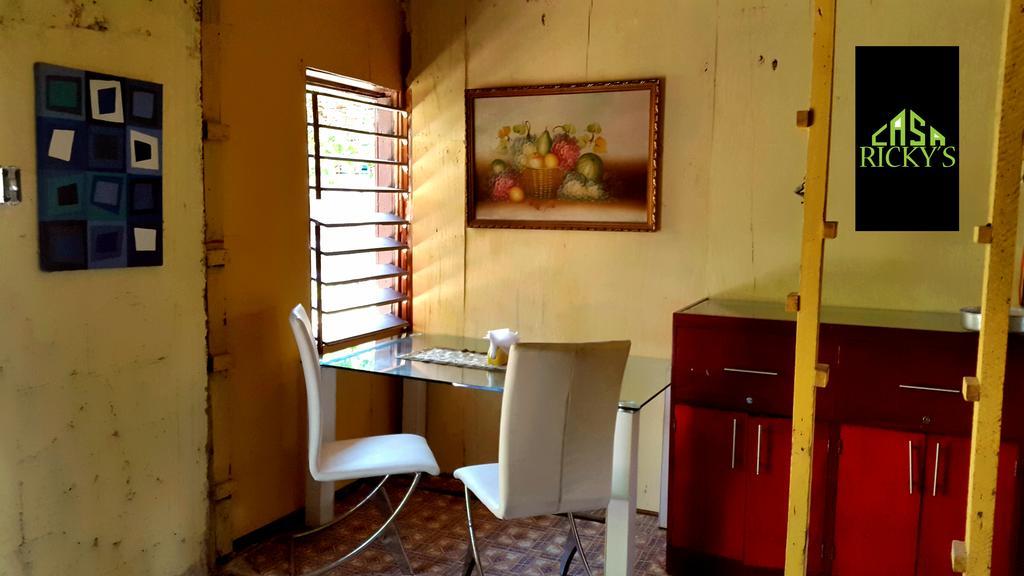 Casa Ricky'S Hostel Orange Walk Buitenkant foto